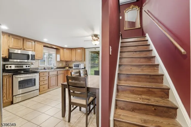 $389,999 | 64 Edison Avenue, Ogdensburg, NJ 07439