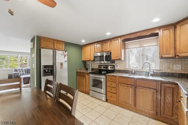 $389,999 | 64 Edison Avenue, Ogdensburg, NJ 07439