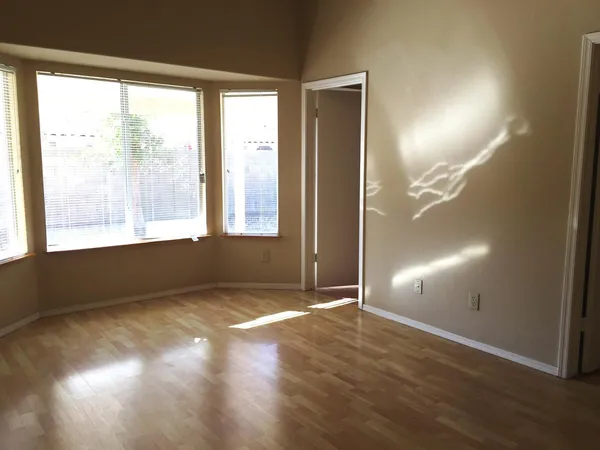 $2,375 | 741 West Hackamore Street, Gilbert, AZ 85233