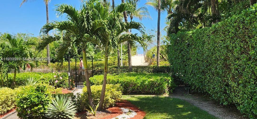 1621 Collins Avenue, Unit 404 Miami Beach, FL 33139 - Photo 22 of 26 a view of a yard