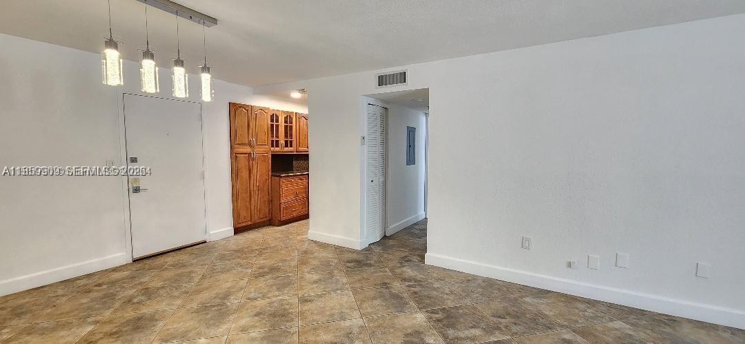 1621 Collins Avenue, Unit 404 Miami Beach, FL 33139 - Photo 9 of 26 a view of an empty room