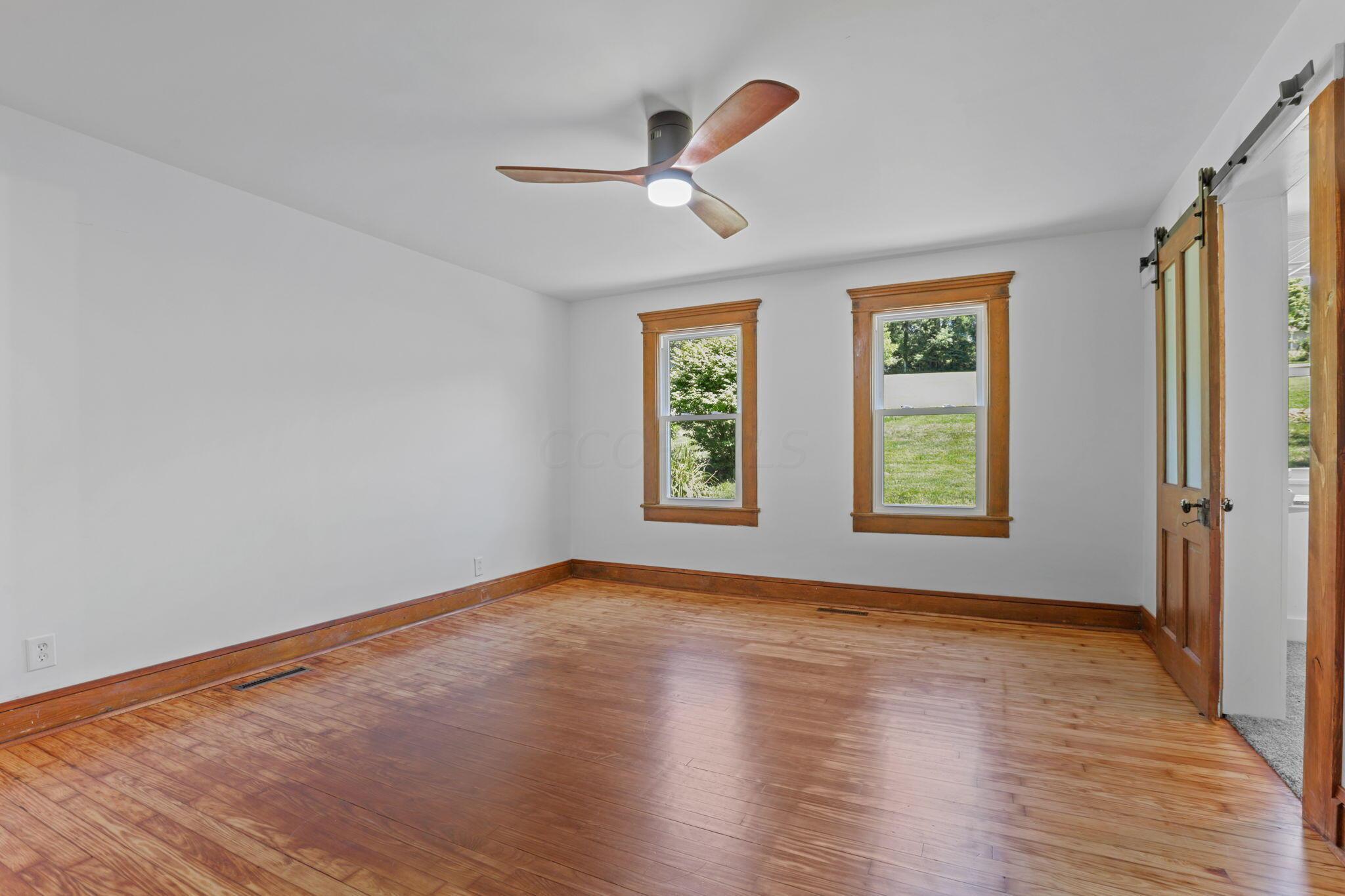 18240 Crawmer Road Southeast Newark, OH 43056 - Photo 28 of 69 First Floor Owner's Suite