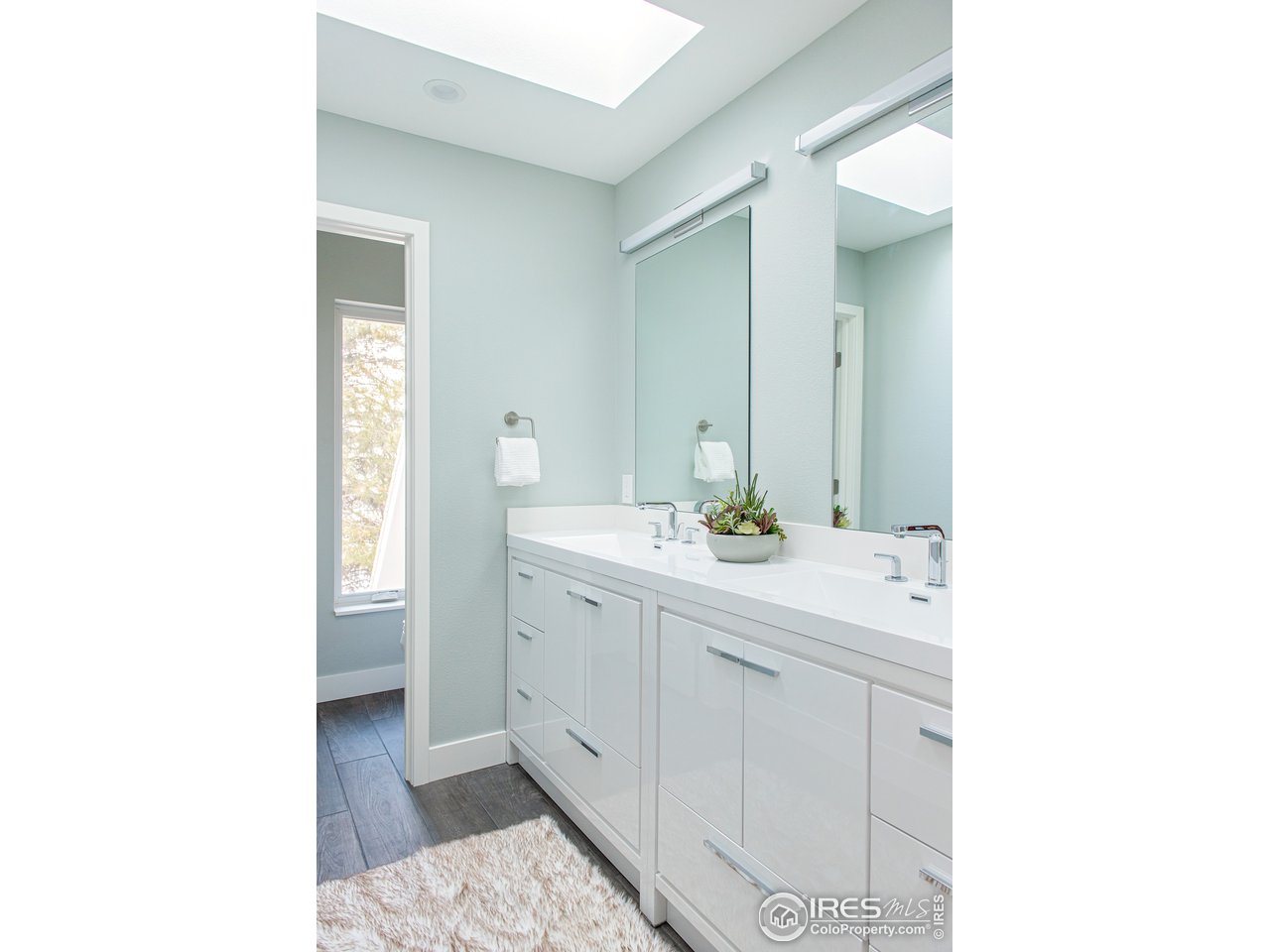 4557 Apple Way Boulder, CO 80301 - Photo 32 of 40 Primary Bath