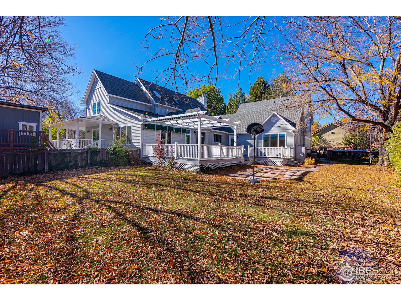4557 Apple Way Boulder, CO 80301 - Photo 35 of 40 Large Back Yard