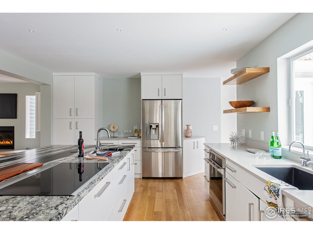 4557 Apple Way Boulder, CO 80301 - Photo 4 of 40 Kitchen