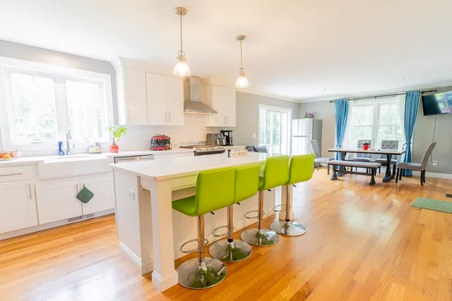 $819,990 | 100 Salem Road, Dracut, MA 01826