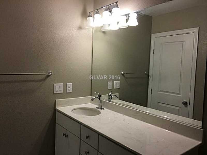 9252 Keystone Ridge Avenue Las Vegas, NV 89148 - Photo 6 of 16 Bathroom.