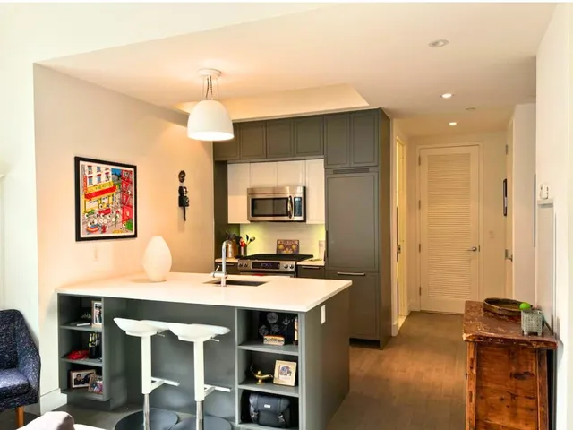 $850,000 | 416 West 52nd Street, Unit 503 | Hell's Kitchen