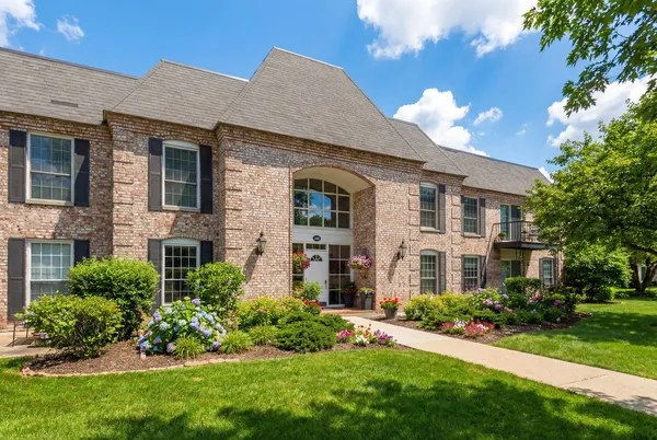 $369,000 | 140 Carriage Way Drive, Unit C218, Burr Ridge, IL 60527