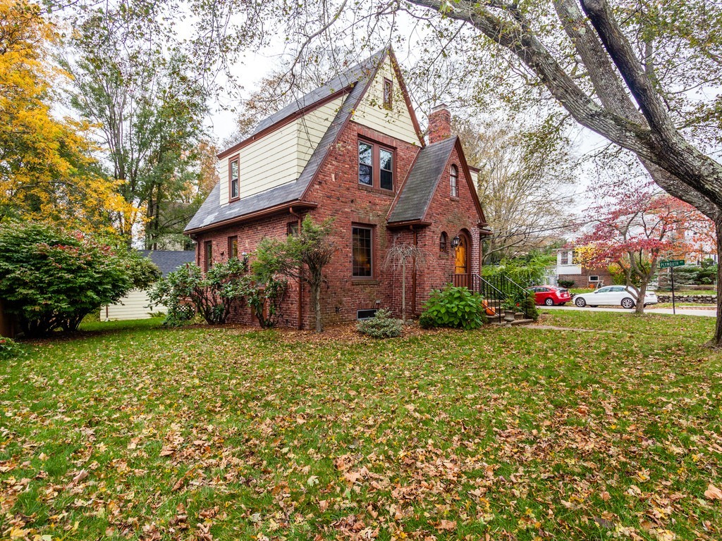 36 Tobey Road Belmont, MA 02478 - Photo 2 of 29 Gallery Image 2