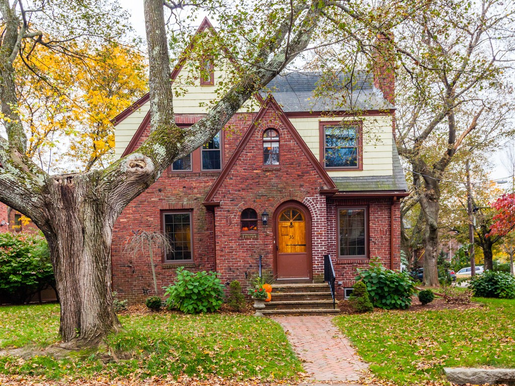 36 Tobey Road Belmont, MA 02478 - Photo 4 of 29 Gallery Image 4