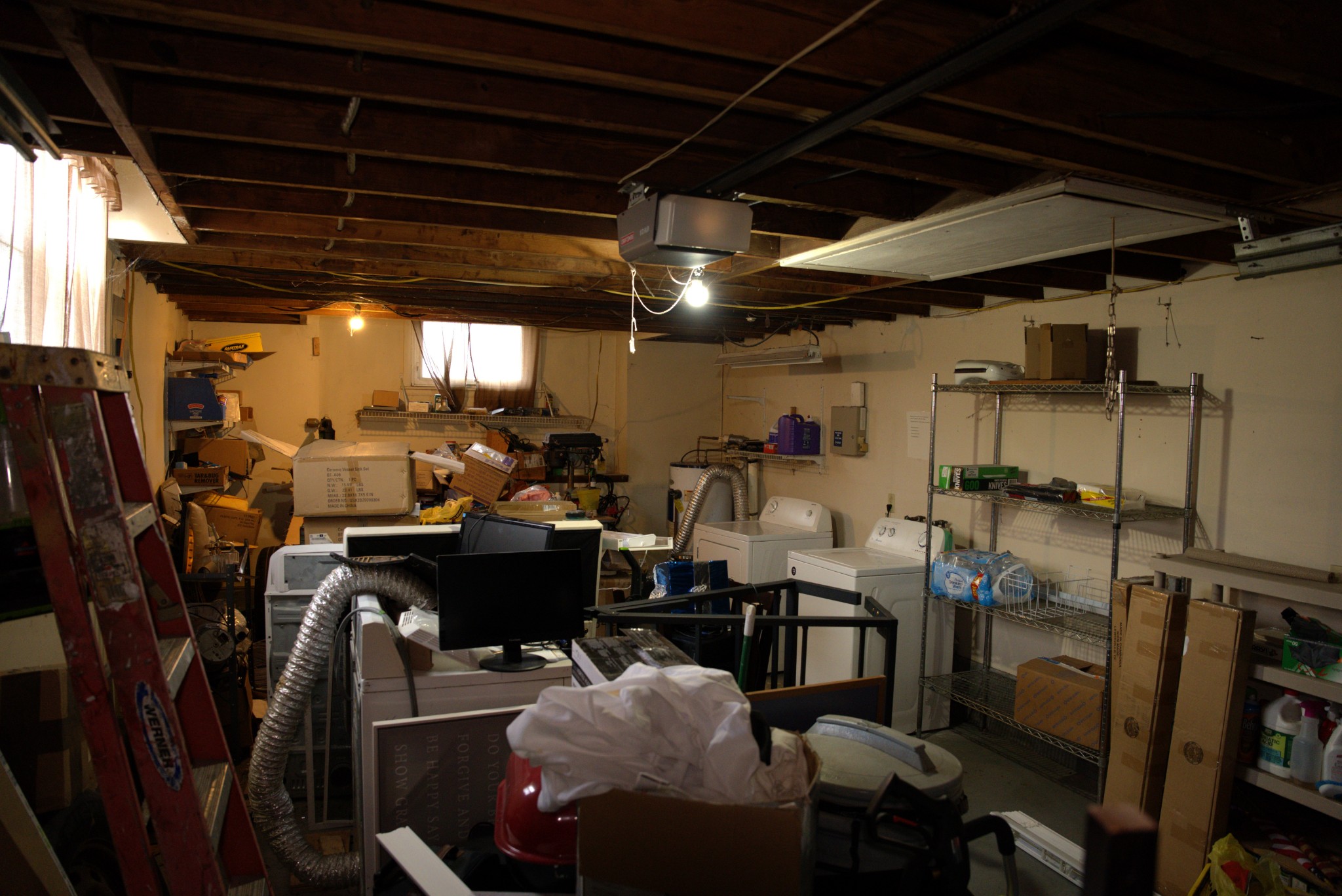 1246 Apache Lane Madison, TN 37115 - Photo 21 of 27 a view of a bar restaurant