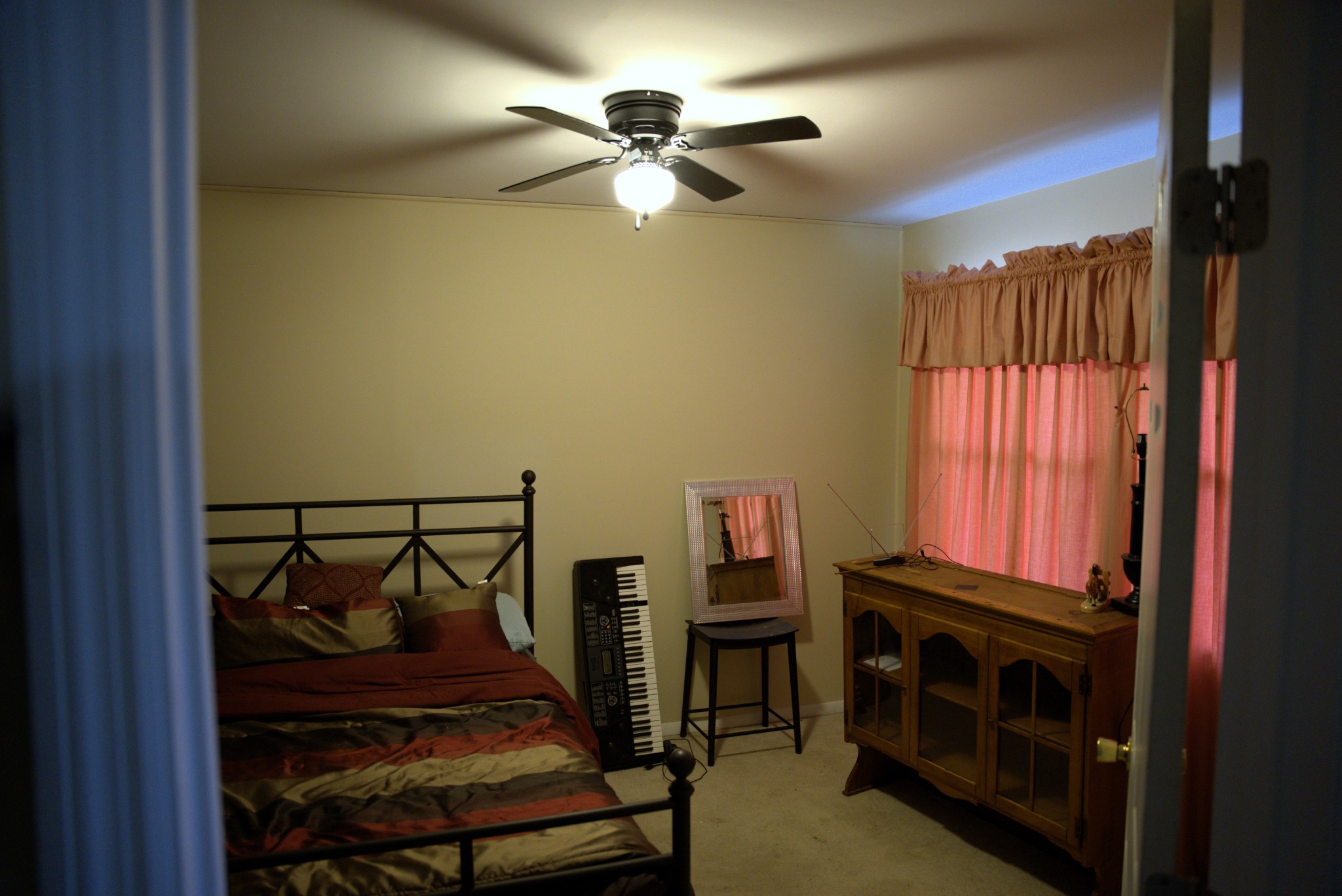1246 Apache Lane Madison, TN 37115 - Photo 27 of 27 a view of a workspace with furniture and a window
