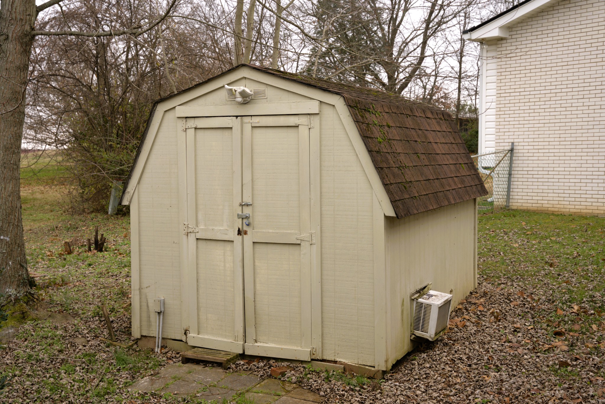 1246 Apache Lane Madison, TN 37115 - Photo 6 of 27 a front view of a house with parking area