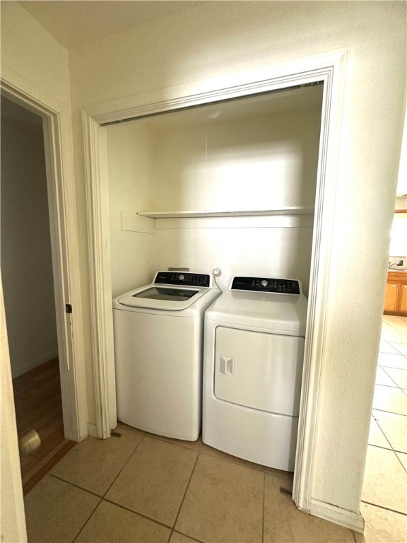 716 Sodville Road Sinton, TX 78387 - Photo 11 of 11 a utility room with dryer and washer