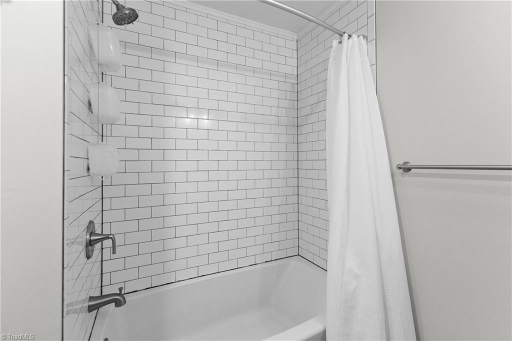 3009 Wellingford Street High Point, NC 27265 - Photo 22 of 35 Primary Bathroom