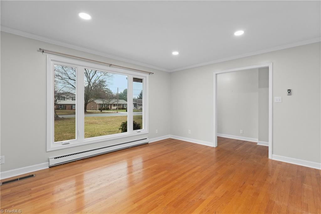 3009 Wellingford Street High Point, NC 27265 - Photo 3 of 35 Living Room