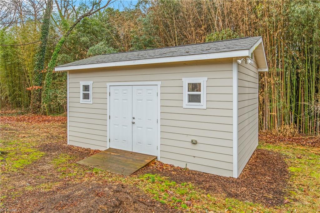 3009 Wellingford Street High Point, NC 27265 - Photo 32 of 35