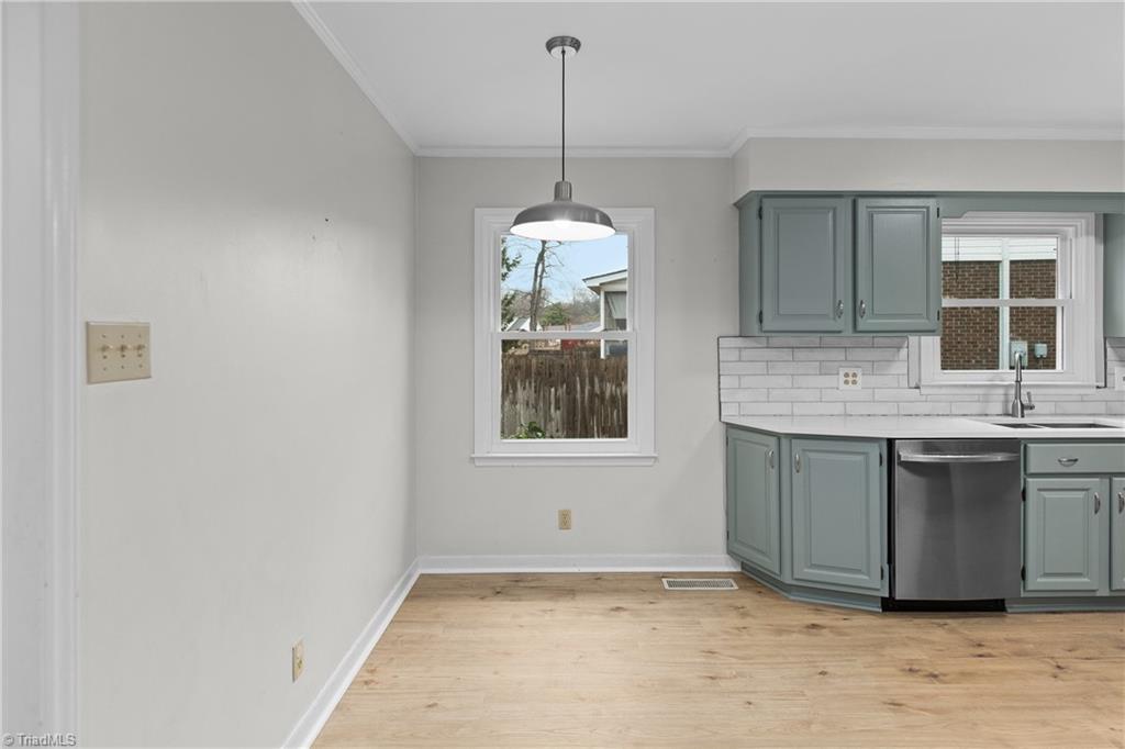 3009 Wellingford Street High Point, NC 27265 - Photo 9 of 35