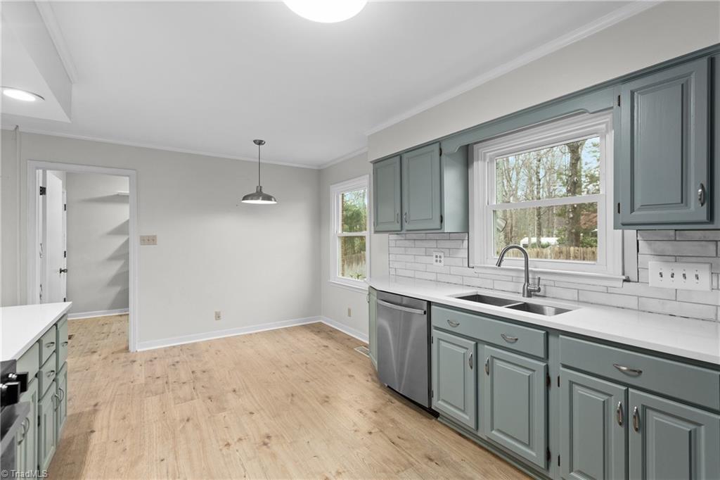 3009 Wellingford Street High Point, NC 27265 - Photo 10 of 35