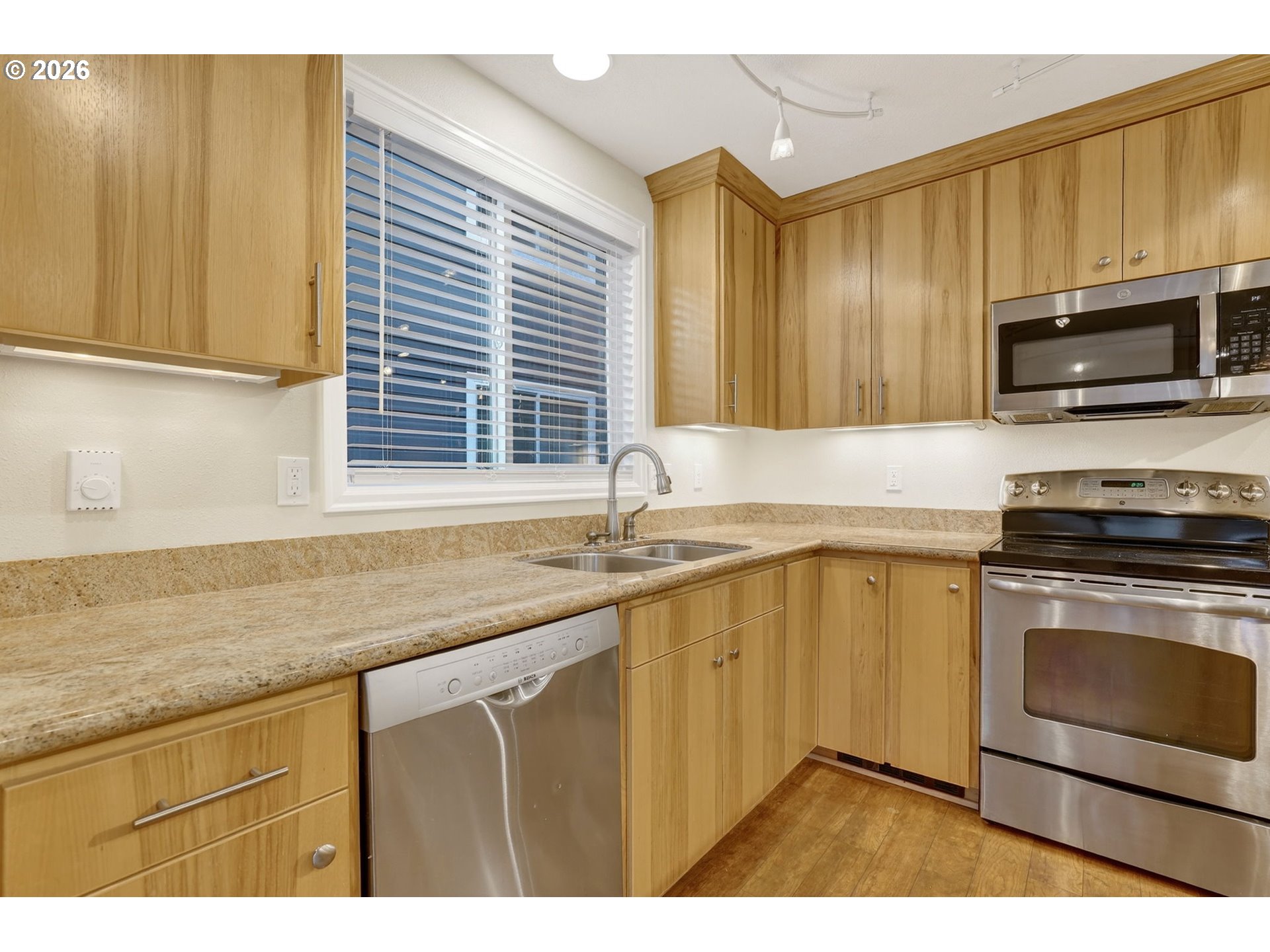 5111 Southwest Oleson Road Portland, OR 97225 - Photo 5 of 46