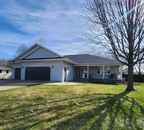 $529,000 | 905 4th Avenue Southeast, Pipestone, MN 56164