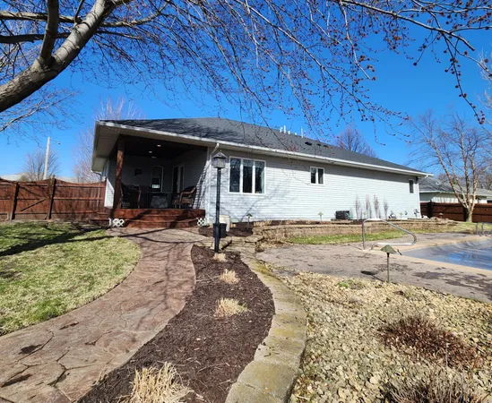 $529,000 | 905 4th Avenue Southeast, Pipestone, MN 56164