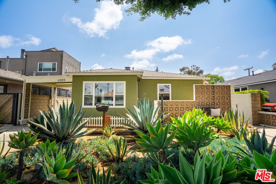 4367 Globe Avenue Culver City, CA 90230 - Photo 3 of 34