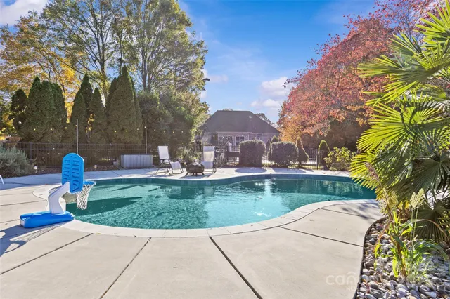 $897,500 | 2314 Flagstick Drive, Matthews, NC 28104