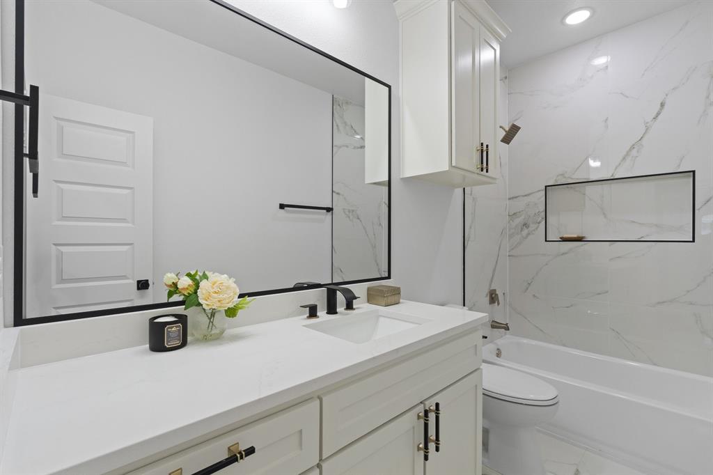 809 Tierney Road Fort Worth, TX 76112 - Photo 5 of 29 Gallery Image 5