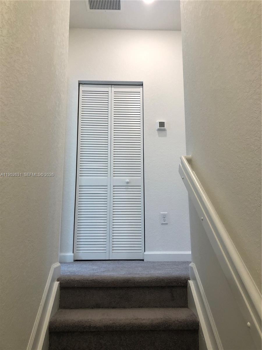 2610 Southeast 13th Street Homestead, FL 33035 - Photo 7 of 24 a bathroom with a bathtub