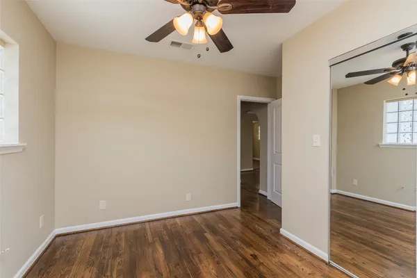 $2,500 | 730 East 8th Street, Houston, TX 77007