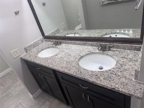 $2,500 | 730 East 8th Street, Houston, TX 77007