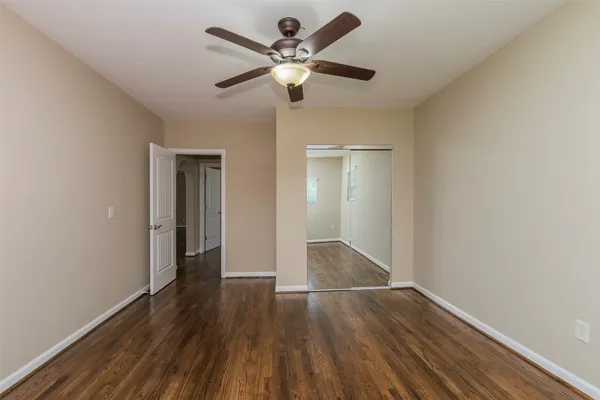 $2,500 | 730 East 8th Street, Houston, TX 77007