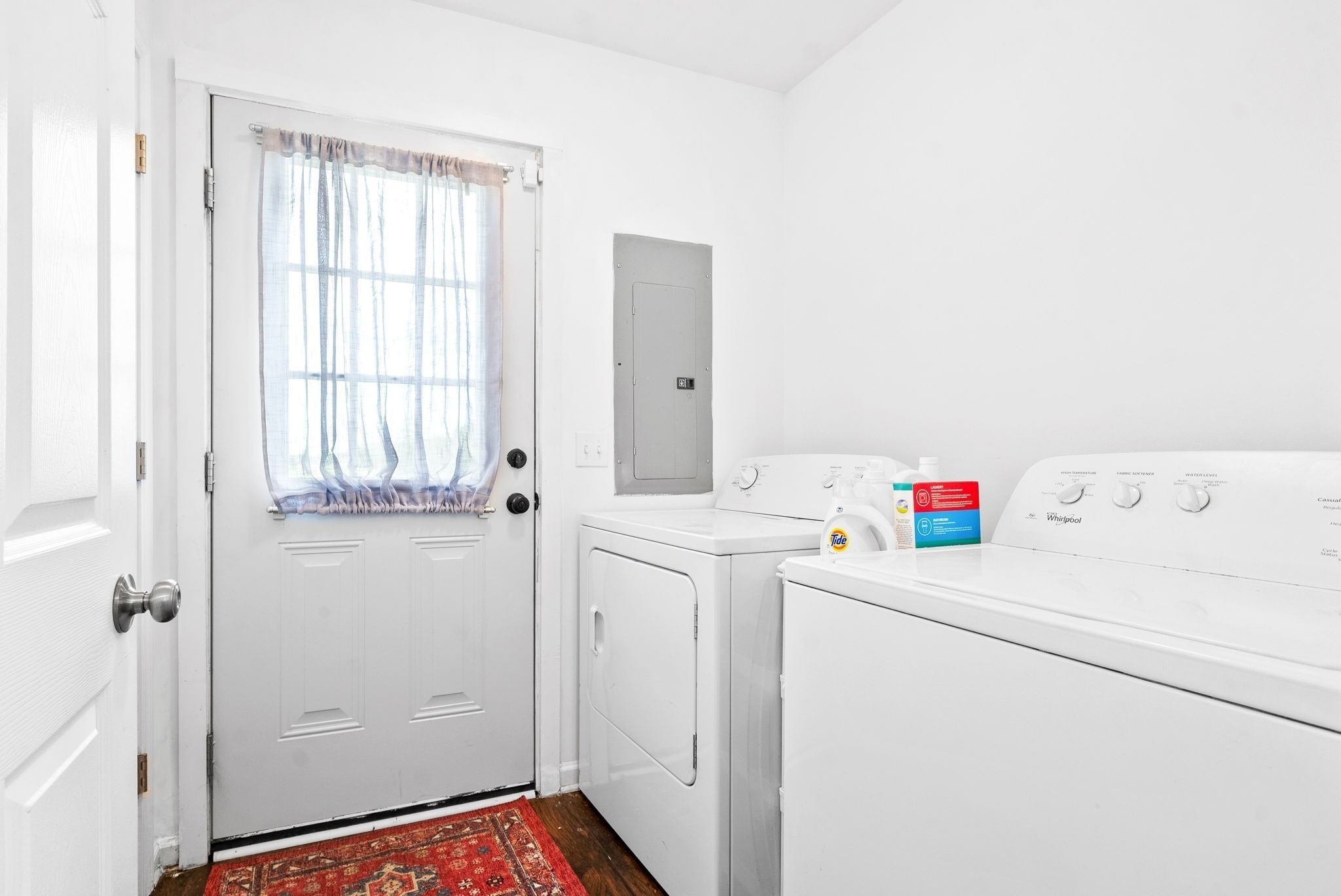 6417 Highway 25 Springfield, TN 37172 - Photo 29 of 43 a utility room with dryer and washer