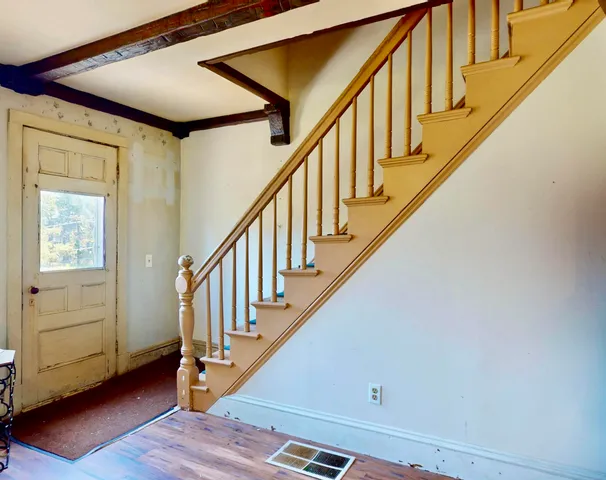 $215,000 | 210 Old Harbor Road, Vinalhaven, ME 04863