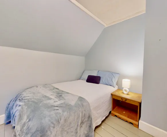 $215,000 | 210 Old Harbor Road, Vinalhaven, ME 04863