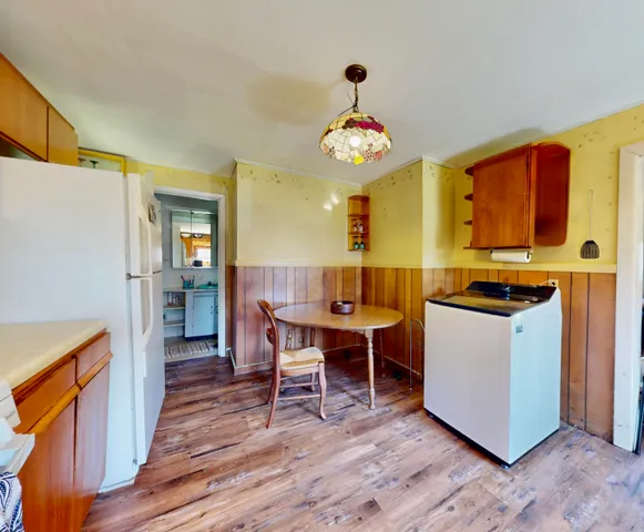 $215,000 | 210 Old Harbor Road, Vinalhaven, ME 04863