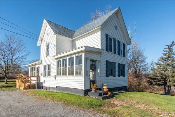 $190,700 | 16492 Lee Road, Hounsfield, NY 13634