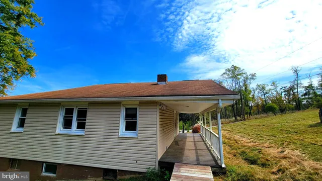a front view of house with yard