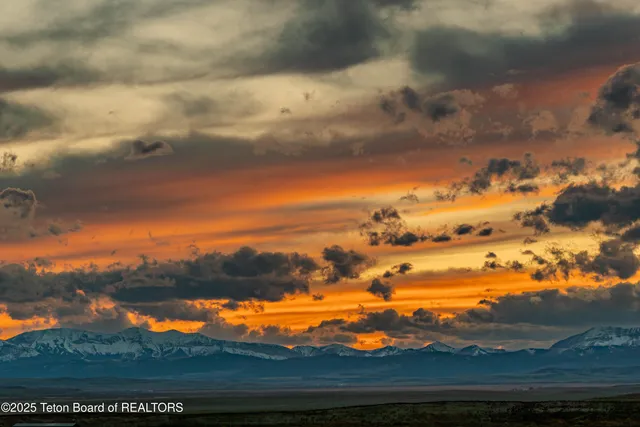 $499,900 | 3 Highway 191/40 Rod Pinedale Wy, Daniel, WY 83115