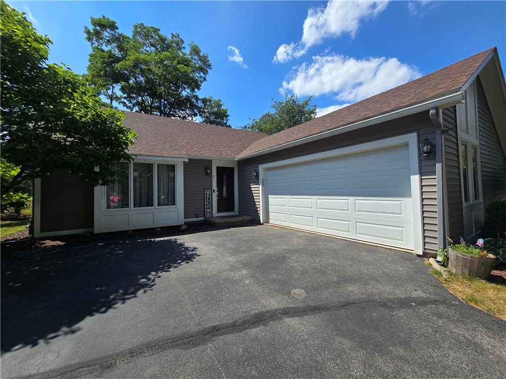 9 Hepatica Lane Henrietta, NY 14586 - Photo 2 of 44