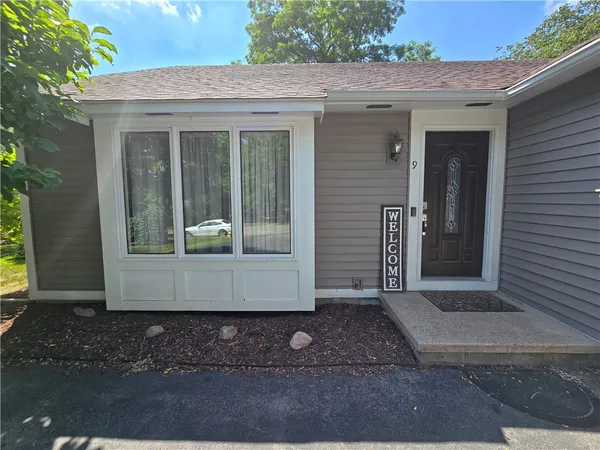 $2,400 | 9 Hepatica Lane, Henrietta, NY 14586