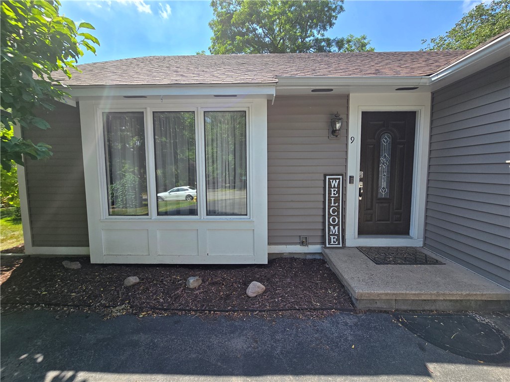 9 Hepatica Lane Henrietta, NY 14586 - Photo 3 of 44