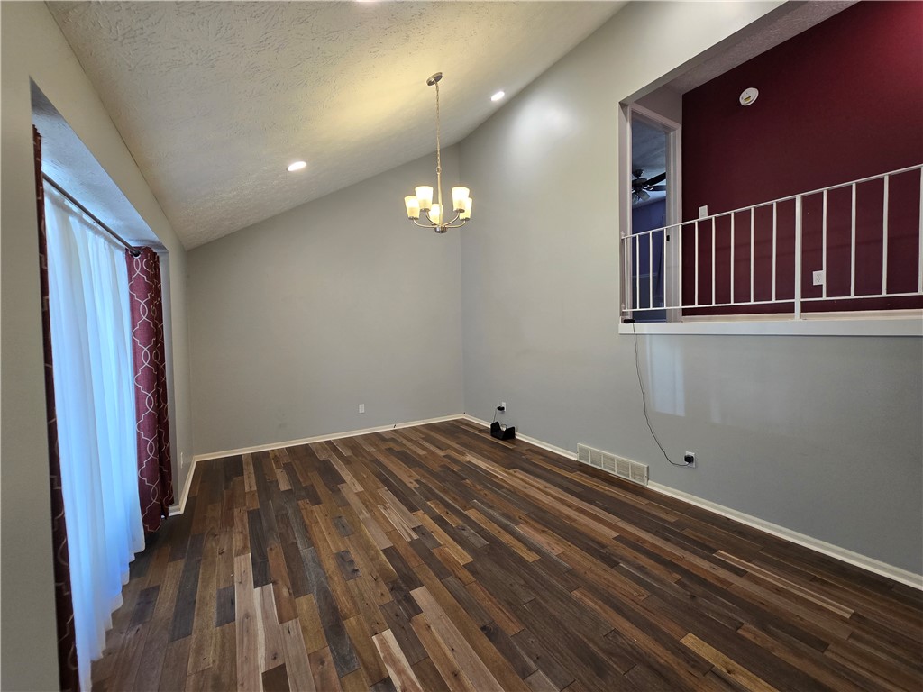 9 Hepatica Lane Henrietta, NY 14586 - Photo 4 of 44