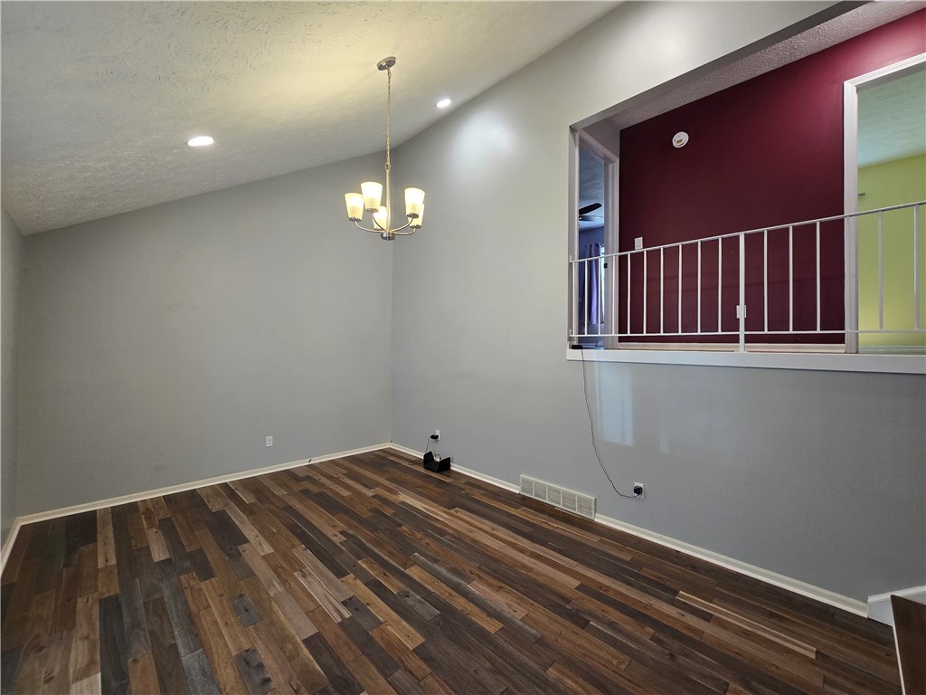 9 Hepatica Lane Henrietta, NY 14586 - Photo 5 of 44