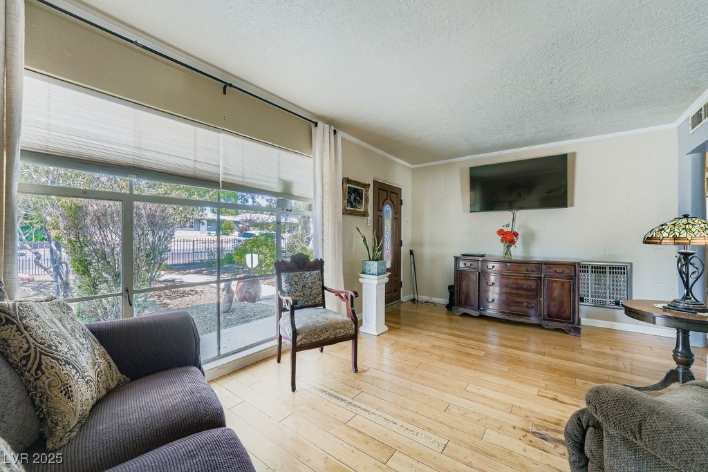 573 7th Street Boulder City, NV 89005 - Photo 8 of 25 Large picture window, hardwood floors