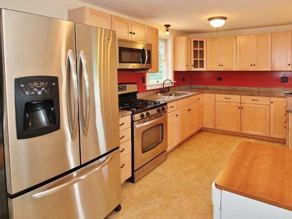 15 Main Street Tenants Harbor, ME 04860 - Photo 6 of 28 Kitchen.