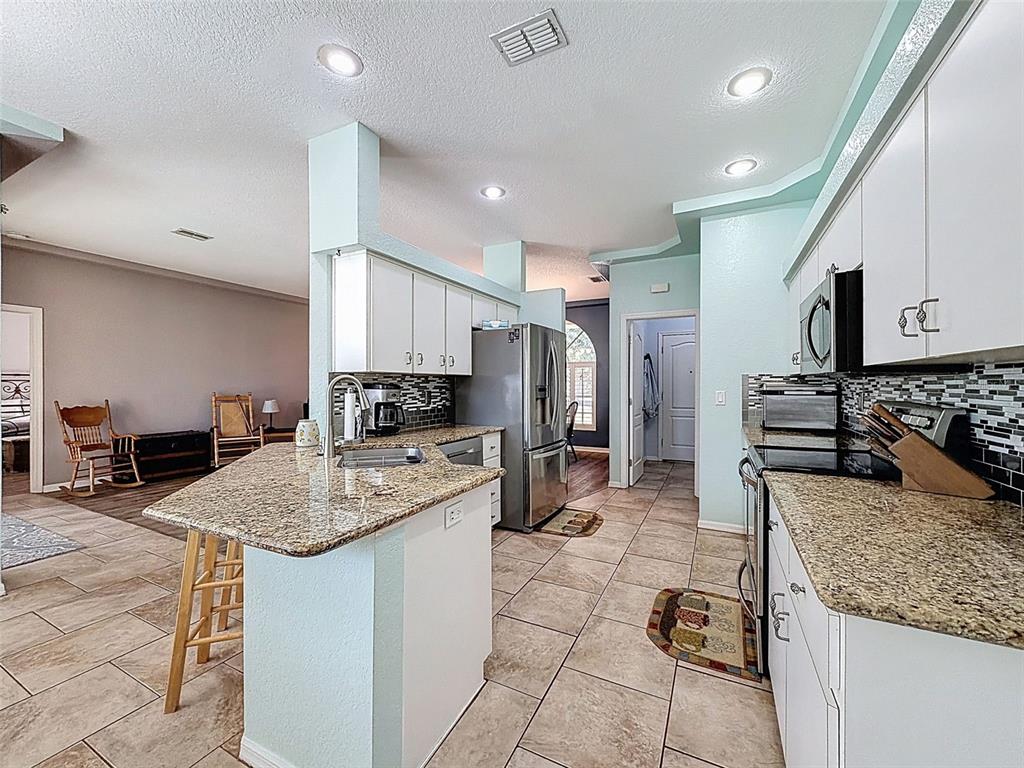 5420 Fern Drive Weeki Wachee, FL 34607 - Photo 6 of 44