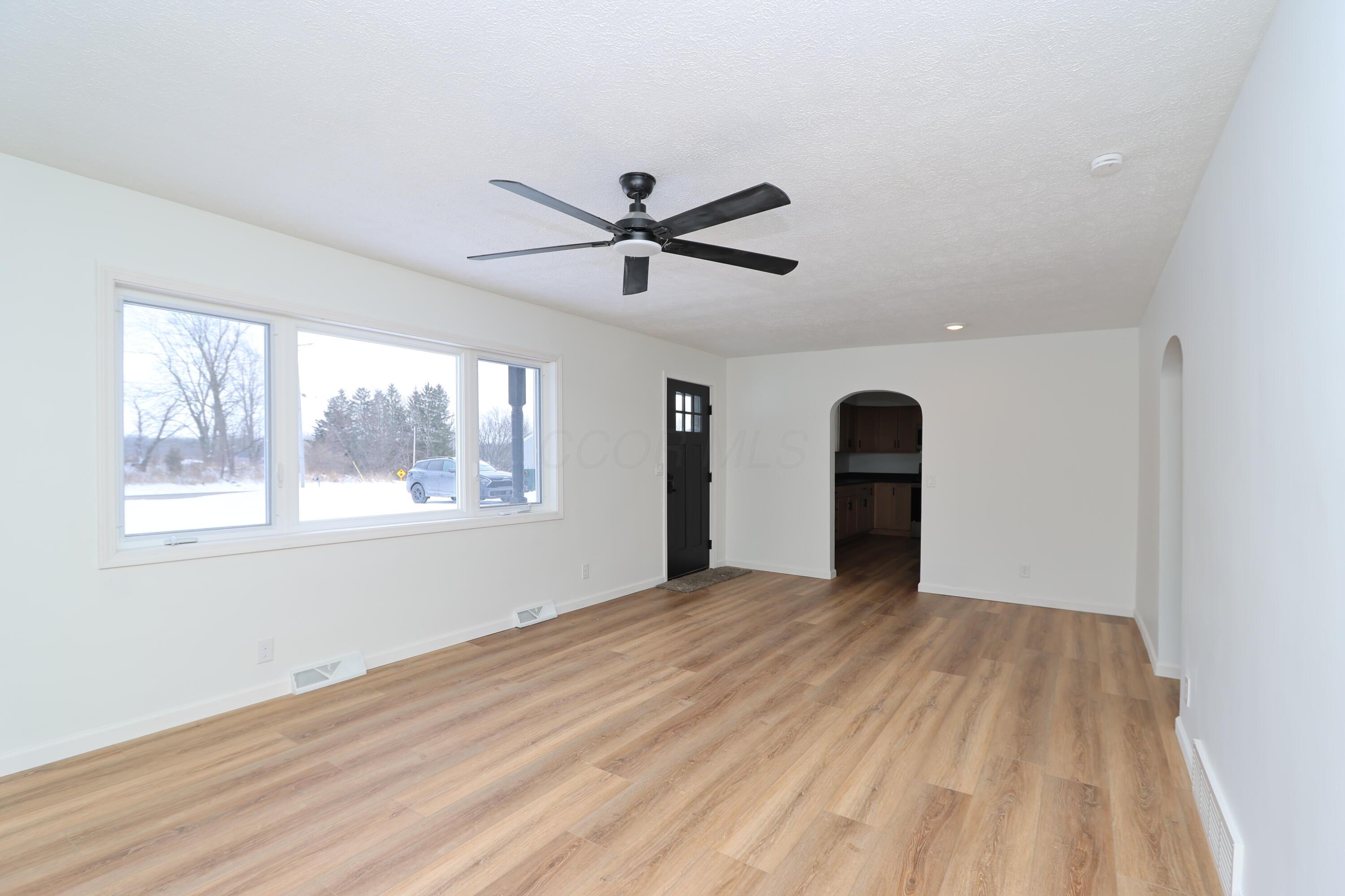 3493 Ganges-Five Points Road Mansfield, OH 44903 - Photo 4 of 38 2A5A6875